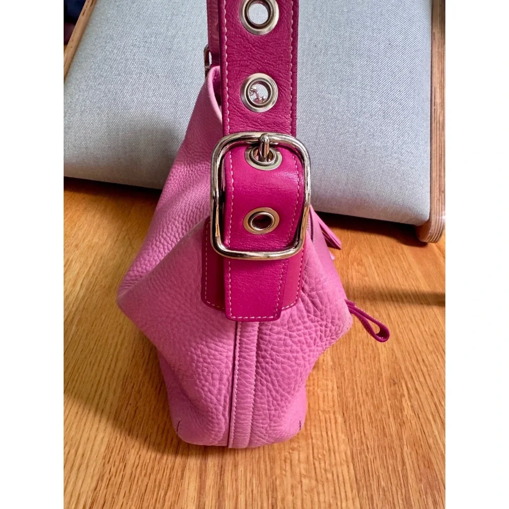 Vintage Coach Soho Two-Tone Pink Pebbled Slouchy Leather Hobo Bag Y2K
